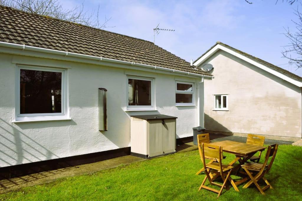 Ocean Breeze, Gower Holiday Village. Allows Dogs Swansea Eksteriør billede